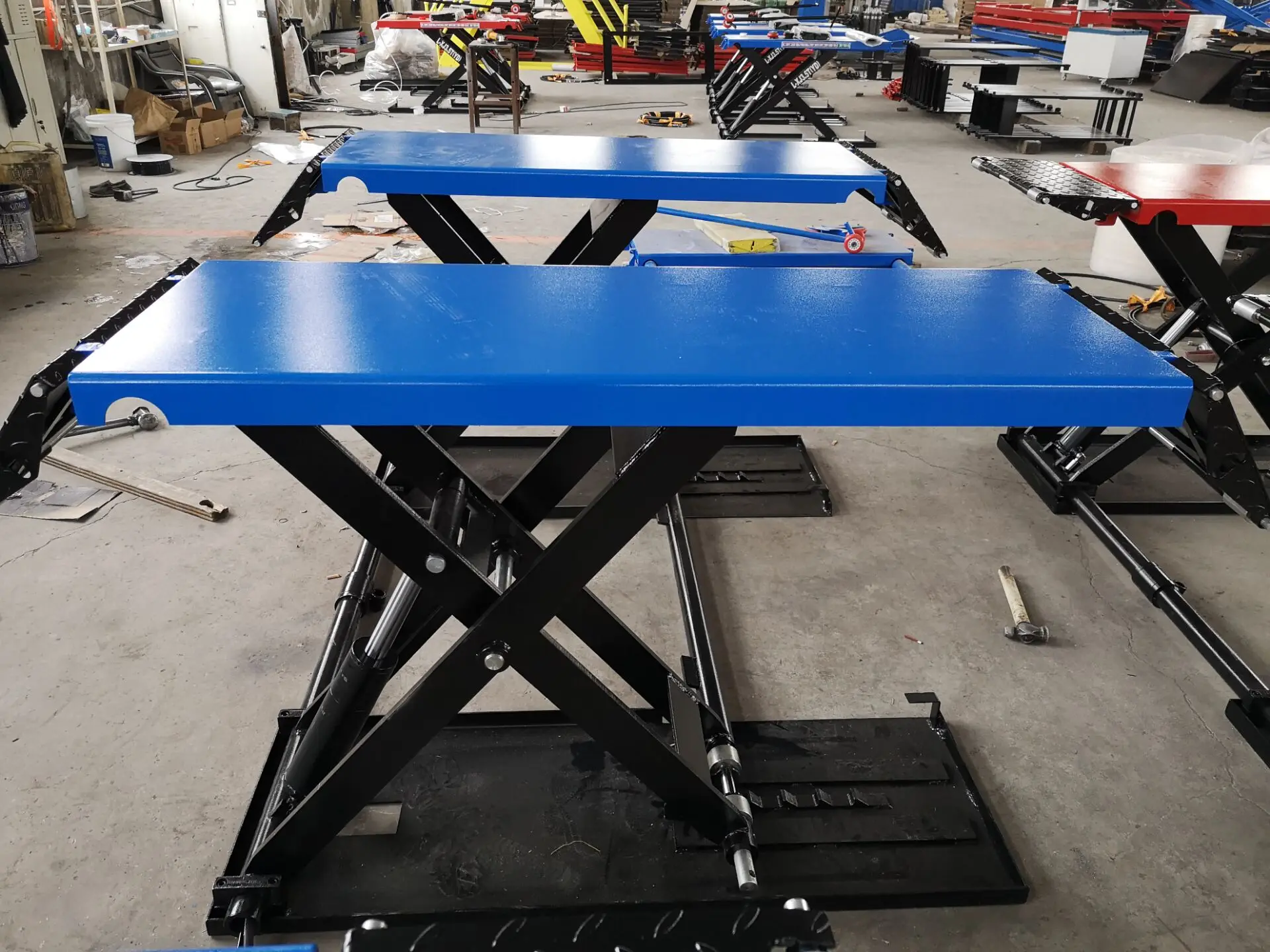 Supplier Automotive Scissor Car Lift For Car Repair Shop Vehicle Hoist China Double Cylinder Hydraulic Lift 3000 Kgs SR-M-30A 12