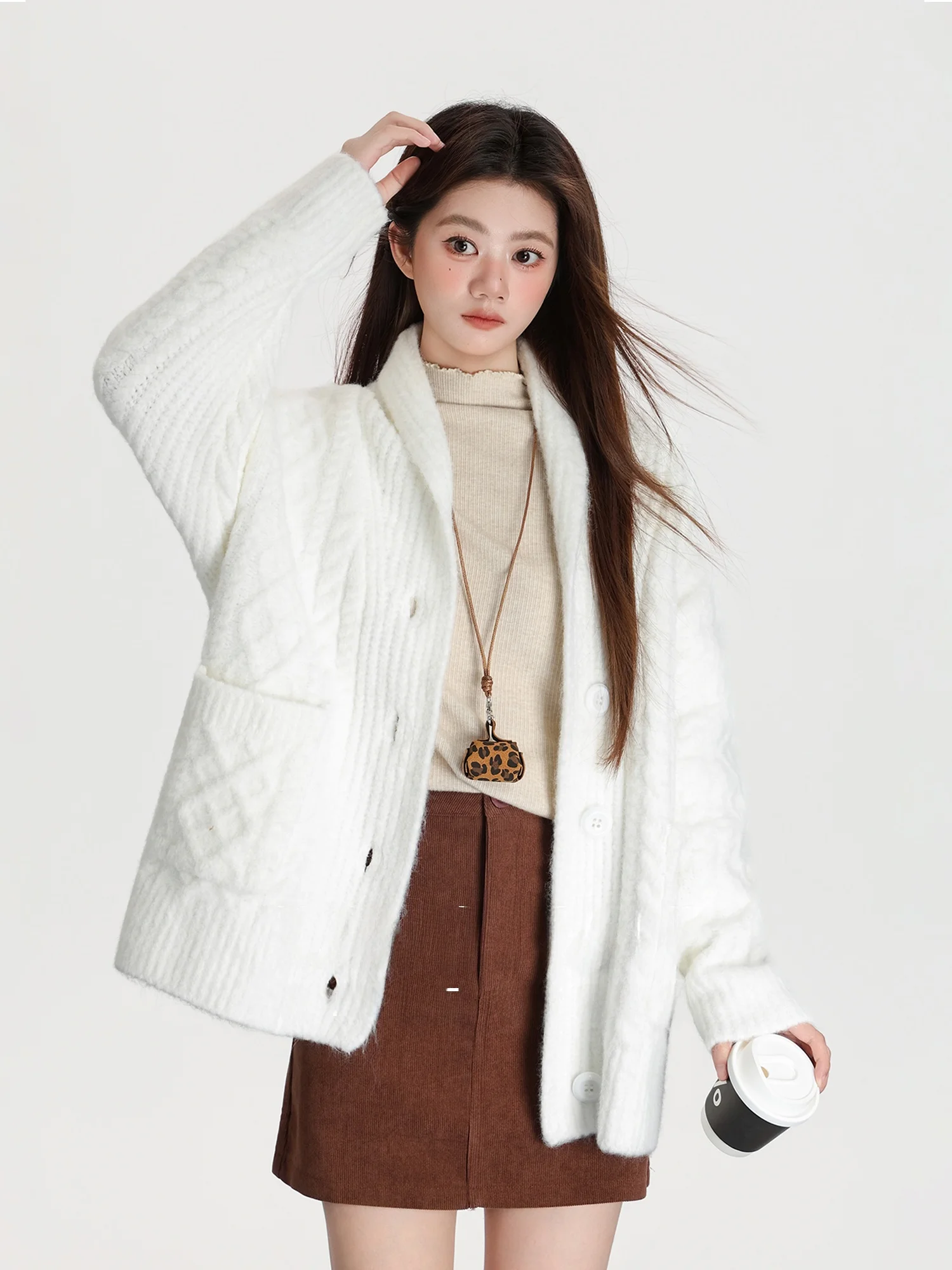 

Ladies Soft Loose Knitted Sweater Coat Spring New Arrival Comfortable Lazy Sle White Warm Fce Outerwear Top
