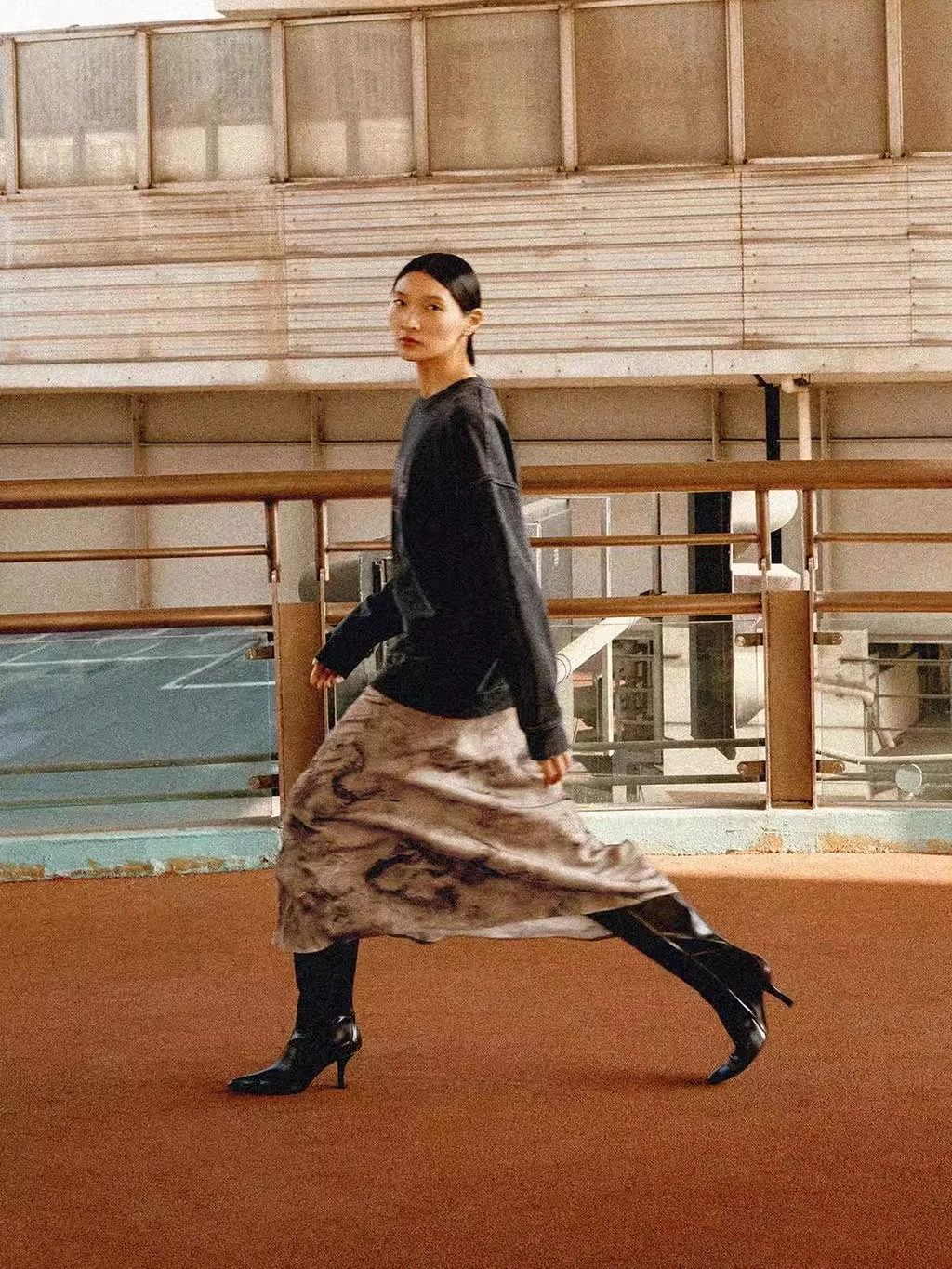 Primavera 2025 Serie Capodanno da donna Dragon Limit Felpa con stampa animalier americana rotonda Ne Long Sve Loose Fit Cotton Cre...