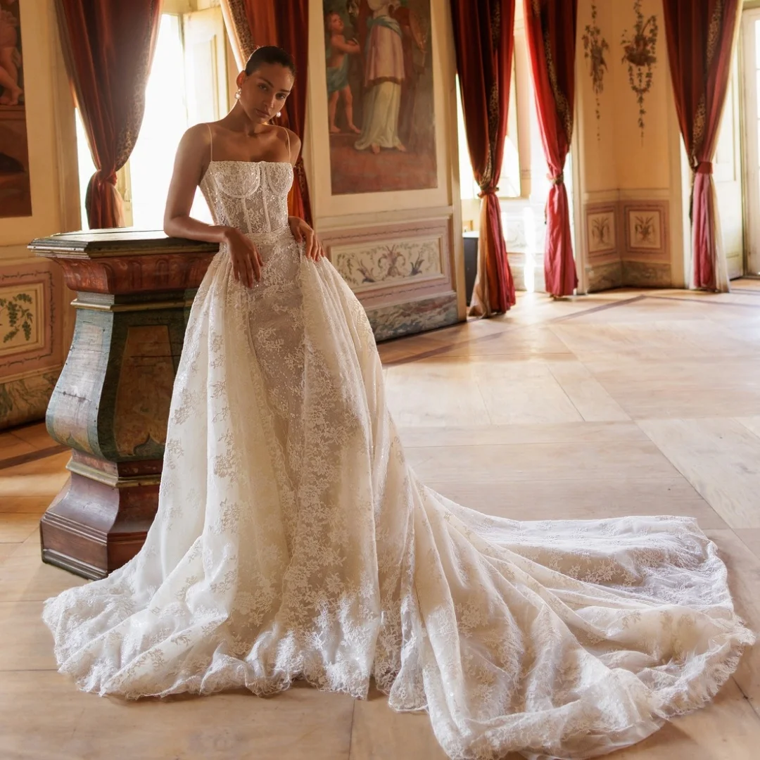

Luxury Wedding Dresses Spaghetti Straps Lace Sequined Bridal Gown Detachable Train Plus Size Retro robe de mariée Customized