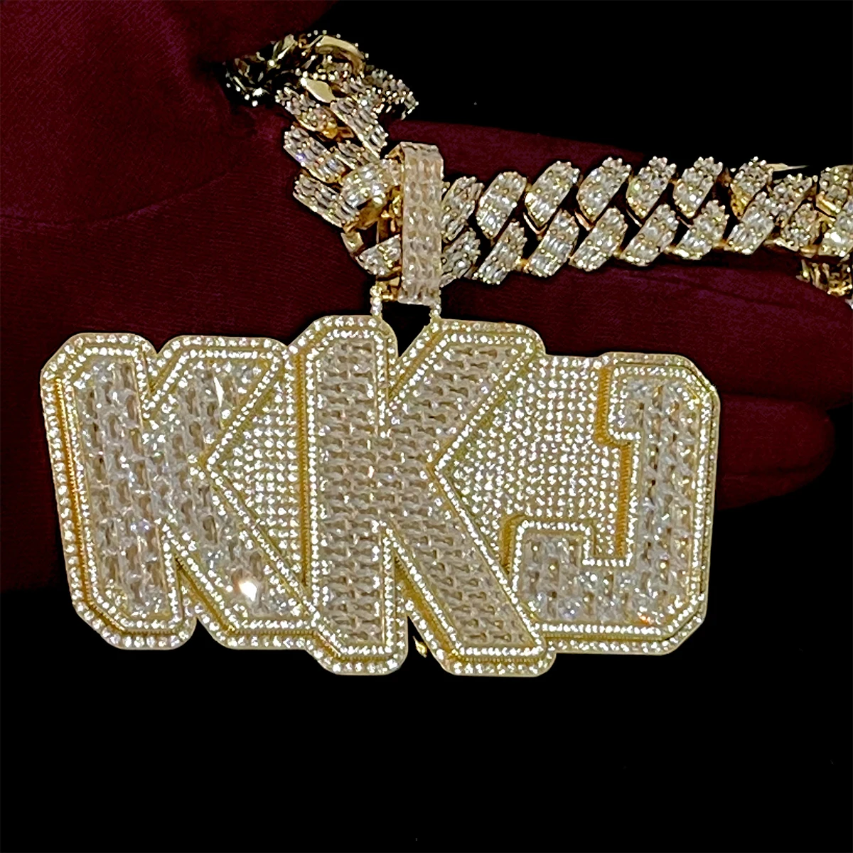 Aokaishen Custom Big Siamese Baguette Letter Name Pendant Men Necklace Chain Bling Zircon Customized Hip Hop Rock Rapper Jewelry