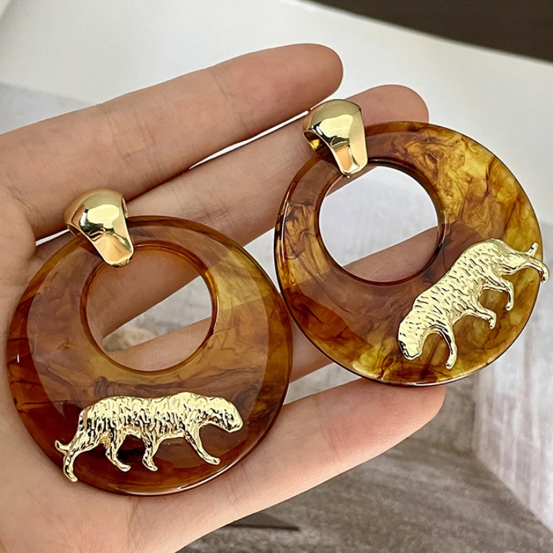 Modern Earrings Resin Circle Tiger Earrings Temperament High-grade Sense of Everything New Earrings Women Accessories Wholesale