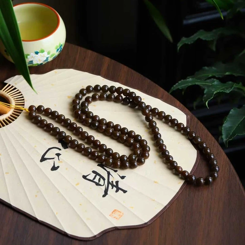 

Натуральный нефрит Хэтянь из Цемуо, старый материал с насыщенным сахарным оттенком, ожерелье из 108 бусин, универсальный стиль.