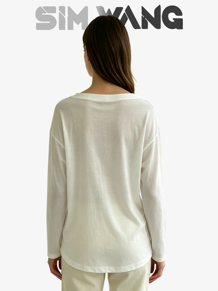 White single-shoulder relaxed long-sleeved shirt with loose drape for slimming effect, pure color, off-shoulder casual T-shirt