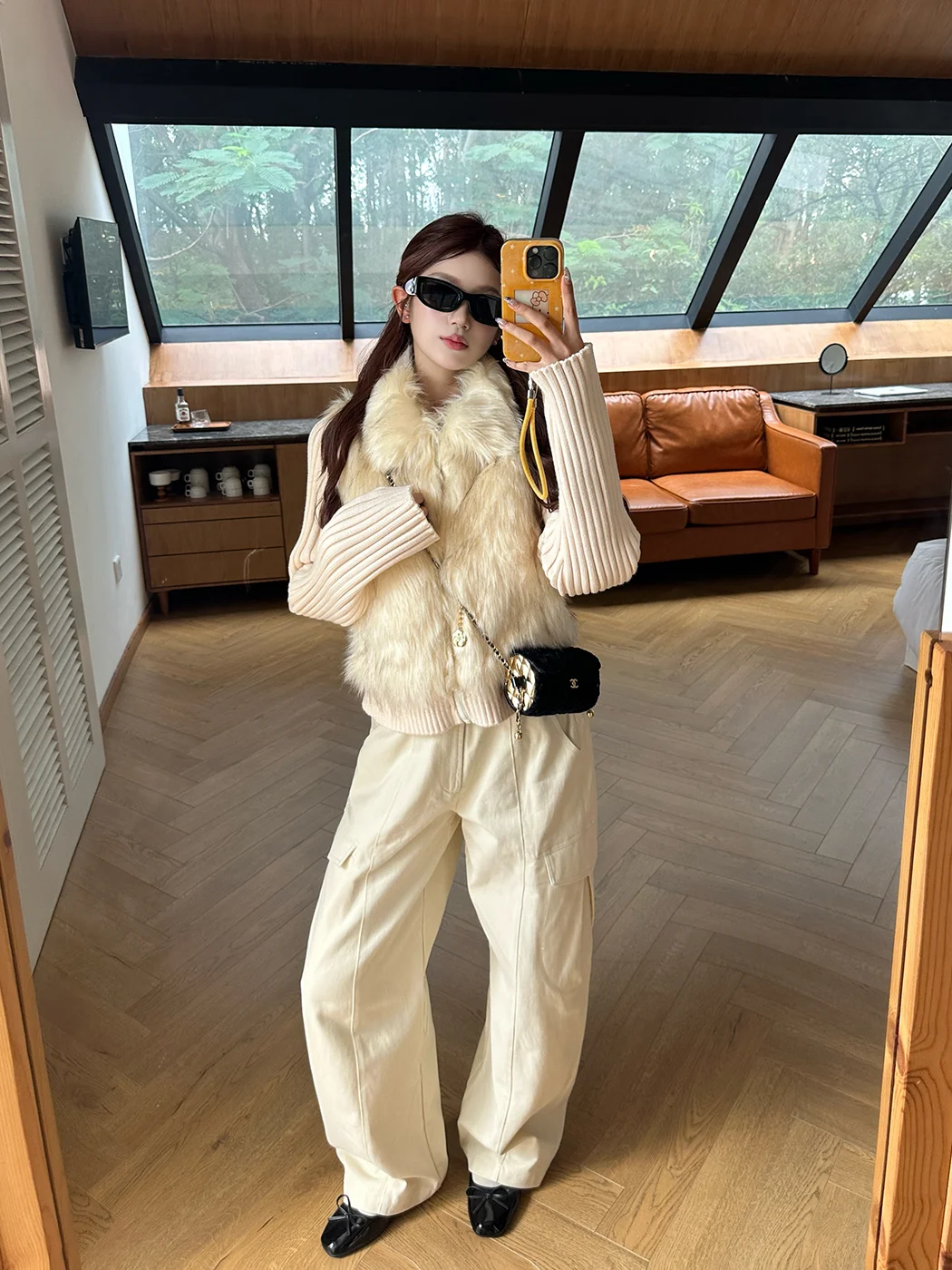 

MOXI Snow White Новая осенне-зимняя шуба с мехом, вязаными вставками и встроенным воротником, окрашенная экологически чистыми красителями