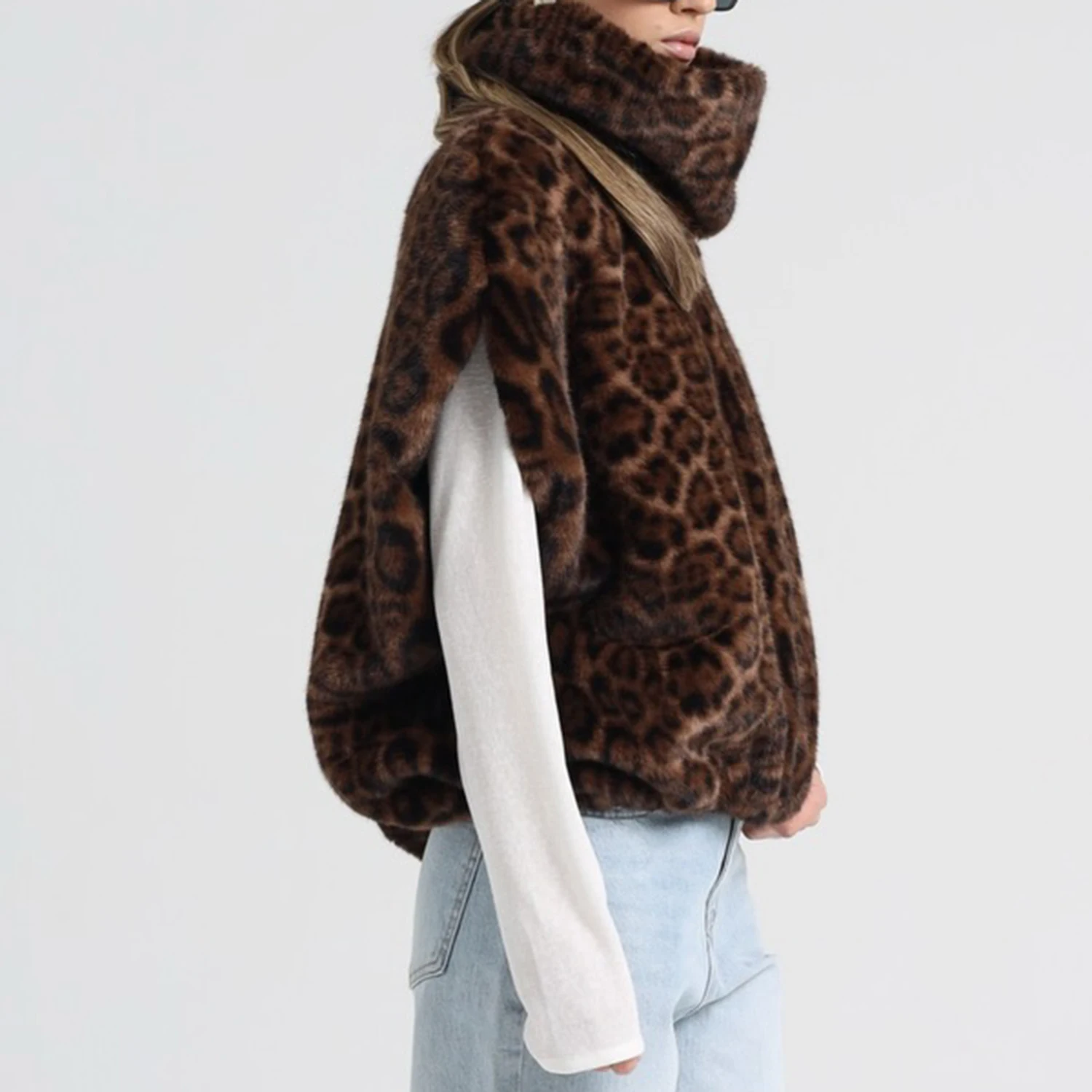 LIMO Women Leopard Print Faux Fur Poncho Turtleneck Sleeveless Winter Warm Cape Top