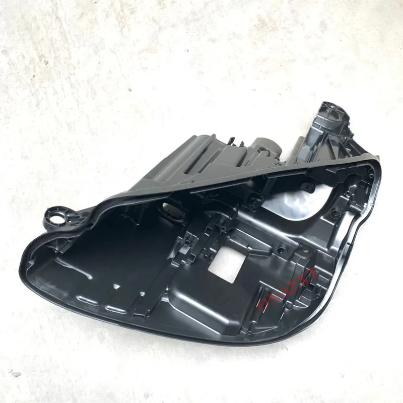 フロントヘッドライトカバーブラックベースヘッドランプバックハウジング底部保護シェルメルセデスベンツ E クラス W213 2016-2020