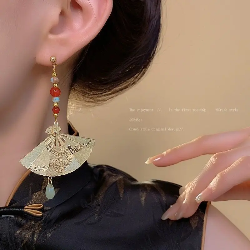 Chinese Classical Imitation Jade Waterdrop Clip on Earrings Non Piering for Women Hollowed Fan Dangle Earring Party Jewelry Gift