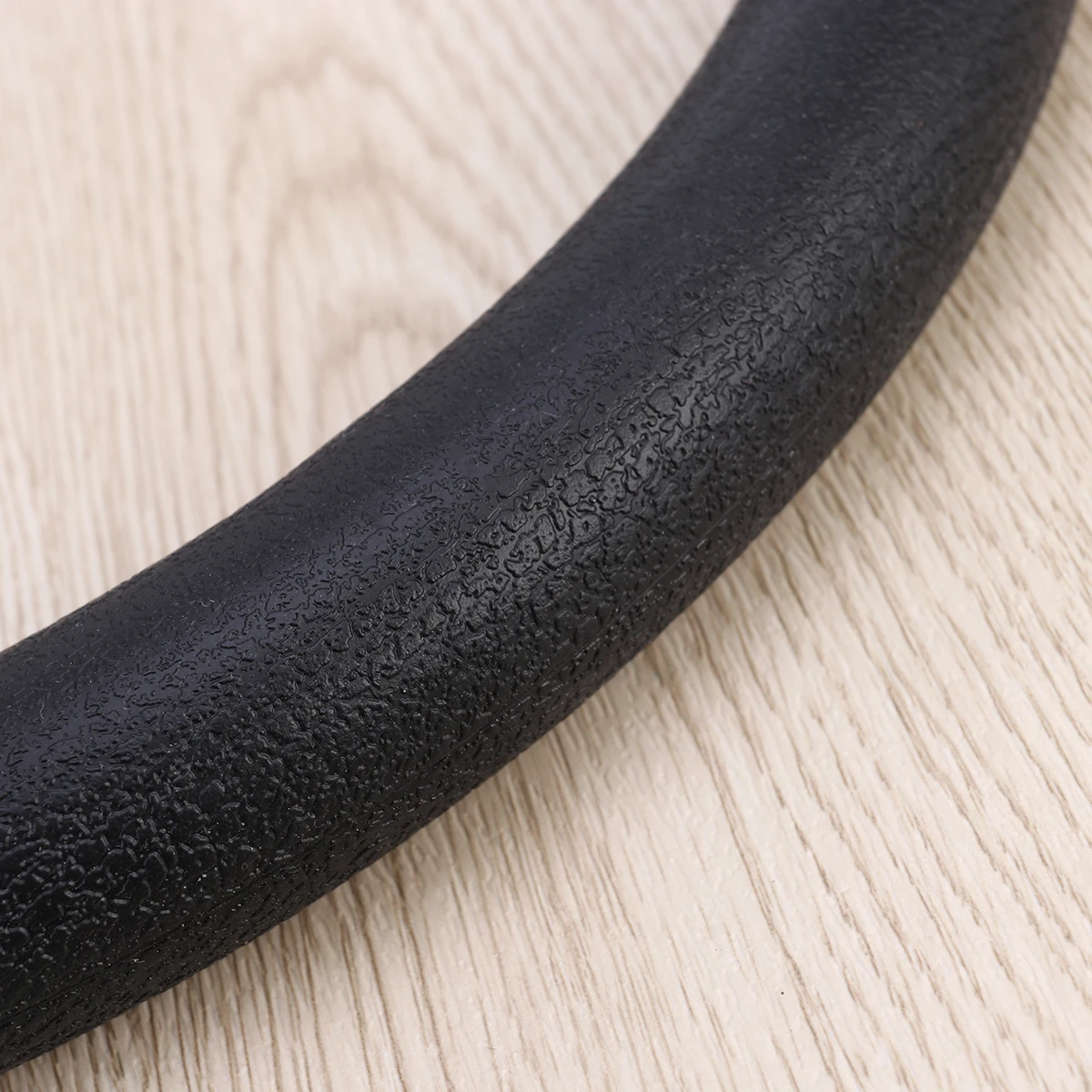 

36-40Cm Silicone Steering Wheel Cover Anti-Slip Car Wheel Protector Elastic Comfortable Sleeve For Standard Sizes Black