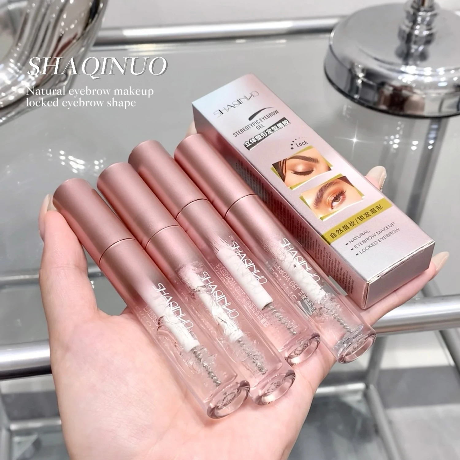 Ceja GelWild incolora transparente, forma 3D y definición