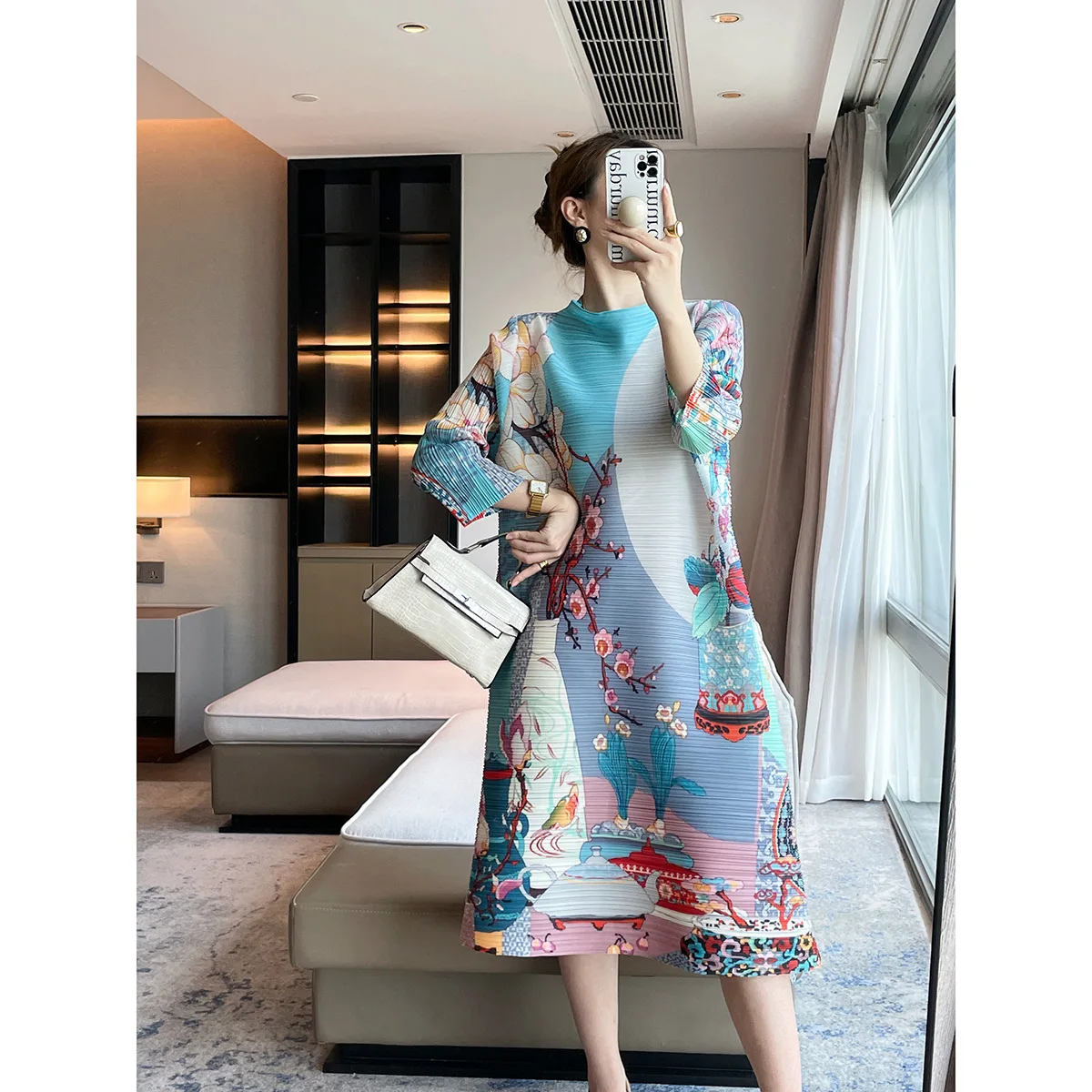 

Miyake Pleated 2023 Autumn New Vintage Print High Sense Dress for Women Loose Fit, Slim and Flesh Covering Midlength Dress