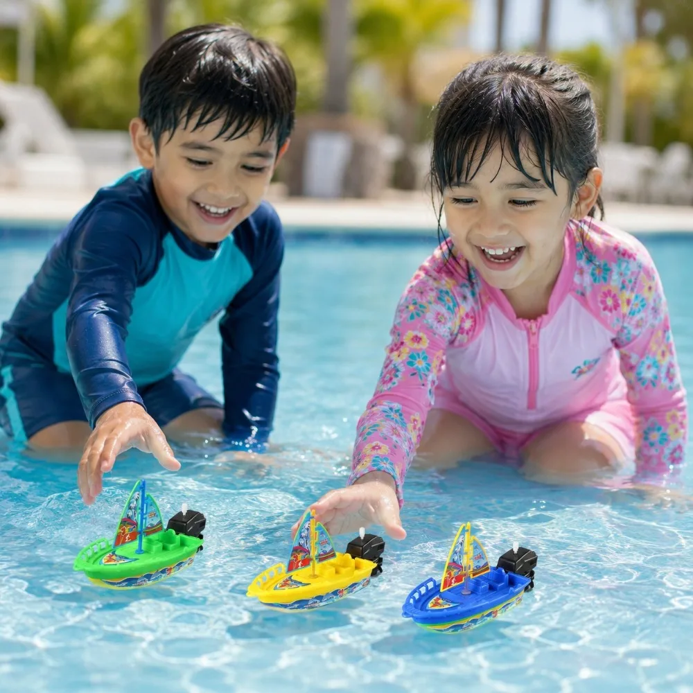 Wind Up Toy Boats Clockwork Sailboat Toys with Outboard Motor Propeller No Battery Required for Kids Children Outdoor