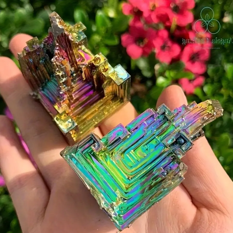 Artificial Rainbow Crystal Pyramid, Aura Crystal Ore Mineral Collectible Specimen Green Purple Metal Ornament Home Decor