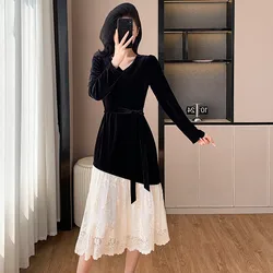 Designer New Fashion Women V Neck Lace Up Belt Midi Dress French Autumn Winter Velvet Patchwork Lace Embroidery Loose Vestidos