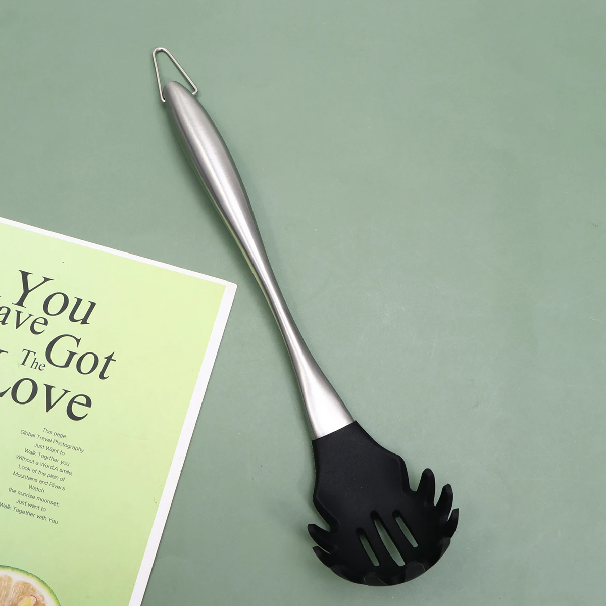 

1pcs Silicone Spatula Spoon Kitchen Strainer Noodle Filter Food Grade Heat Resistant Non-Scratch Colander for Pasta