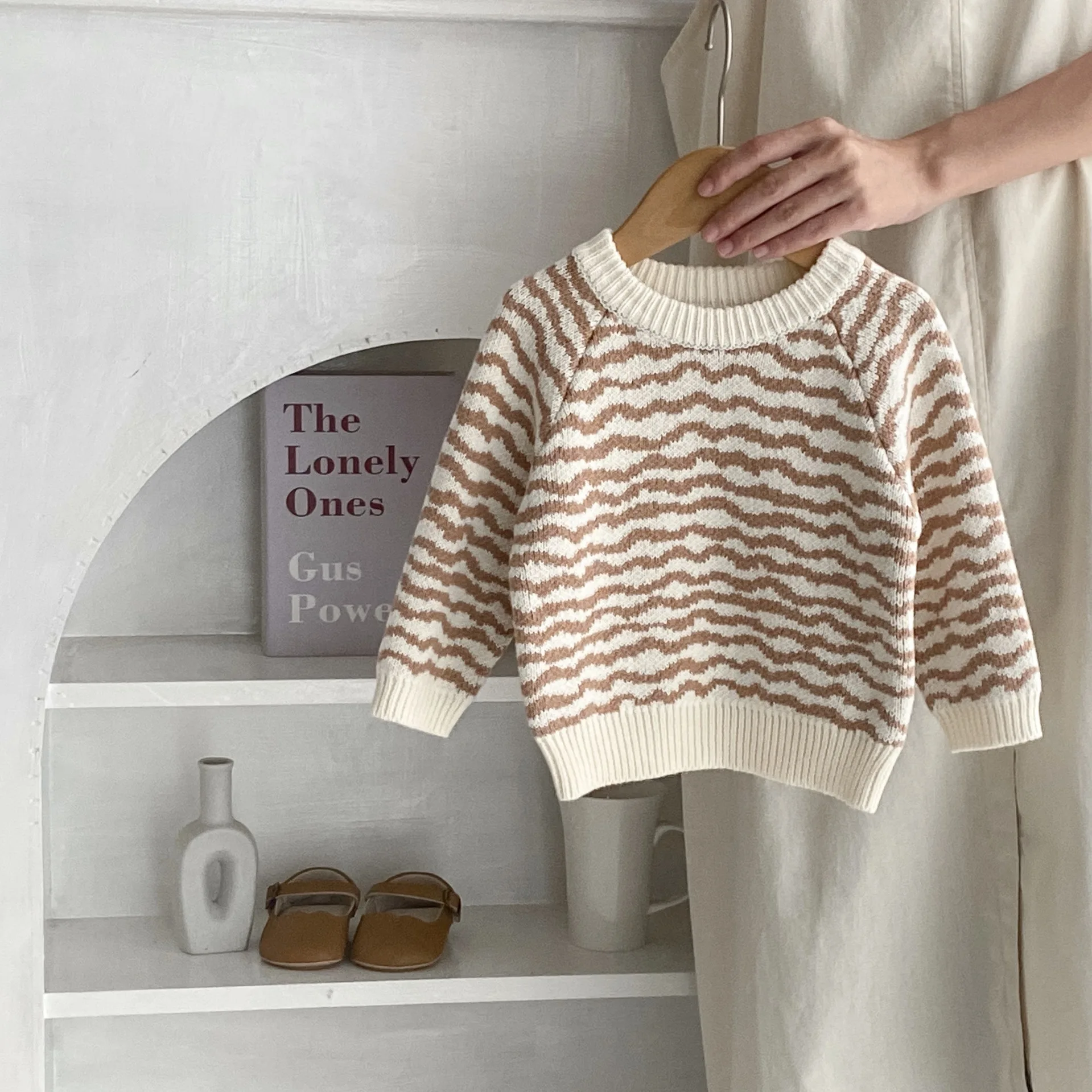 Fashion sweater rajutan bayi perempuan, baju Pullover bergaris gelombang coklat, kaus lengan panjang, pakaian luar anak-anak musim gugur