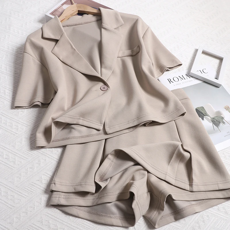 

Woman Solid Color Lapel Short Sleeved Button Top+Stretch Shorts Slim Fit Design Suit Set Fashion New