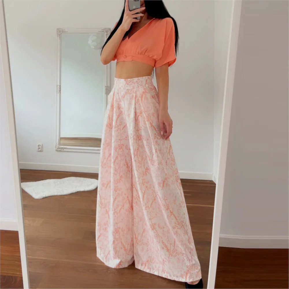 Women's Fashion Casual Suit 2025 Shirt Short-sleeved V-neck Printed Short Top + Wide-leg Pants 2 piece set Commuting Office Lady