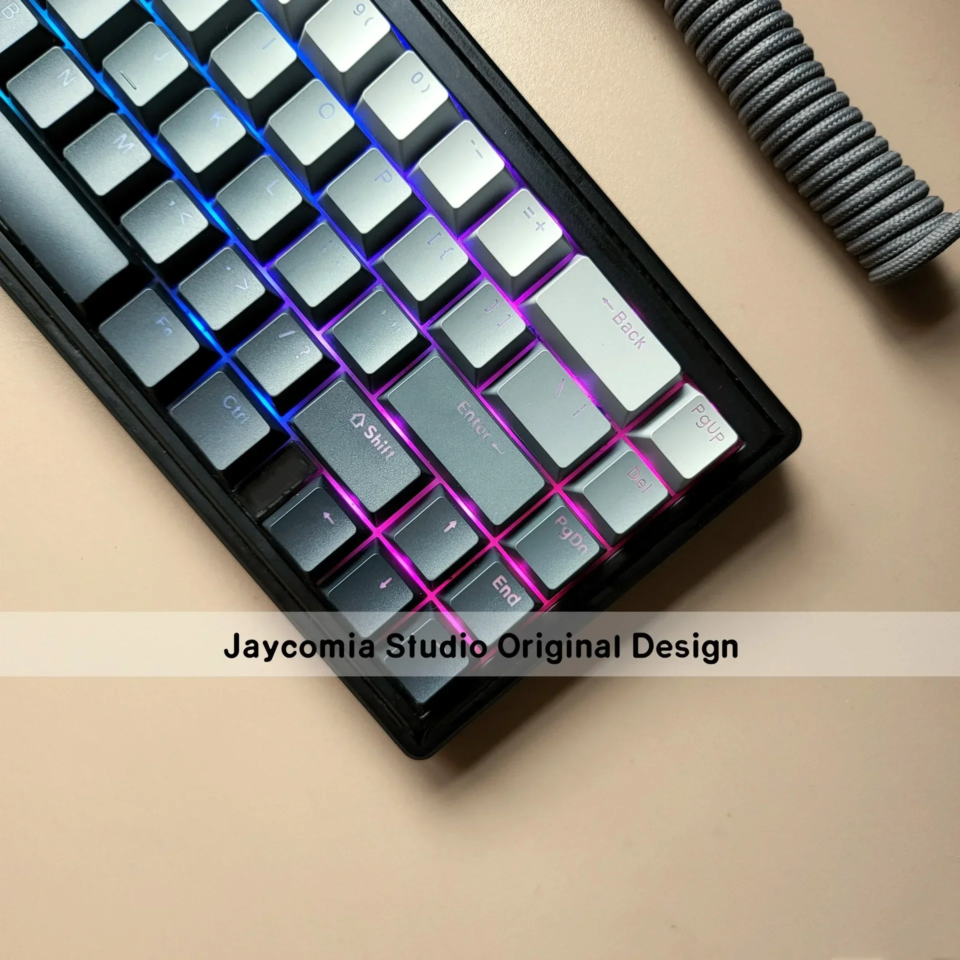 Mudança gradual de caracteres transmissivos gravados keycap engrossado pbt moldagem por injeção de duas cores keycap caixa conjunto completo