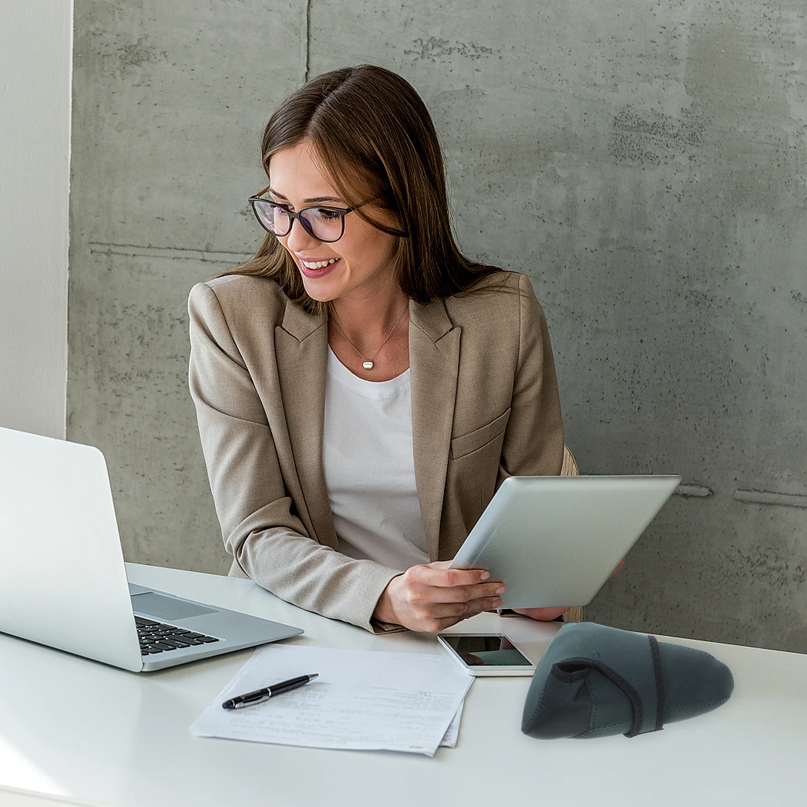 

Neoprene Camera Case with Multi-Layer Compartments Reusable Wear Resistant Protection for Digital Cameras Lens Bag Inserts