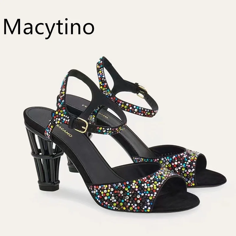 

2024 Summer New Style Rear Empty Cage Modern Fashion Heel Buckle Belt Crystal Sandals Women