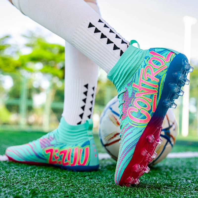 

Men New FG Football Boots Sneakers Outdoor Top Quality Comfortable Ankle Male Soccer Shoes Society Match Football Shoes Fast