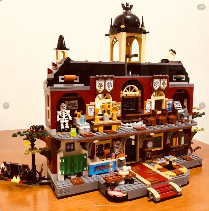 IN stock 2024 new 70425 Newbury Haunted High School  Model Building Blocks Kit Bricks Creative Boys Adult Birthday Gifts