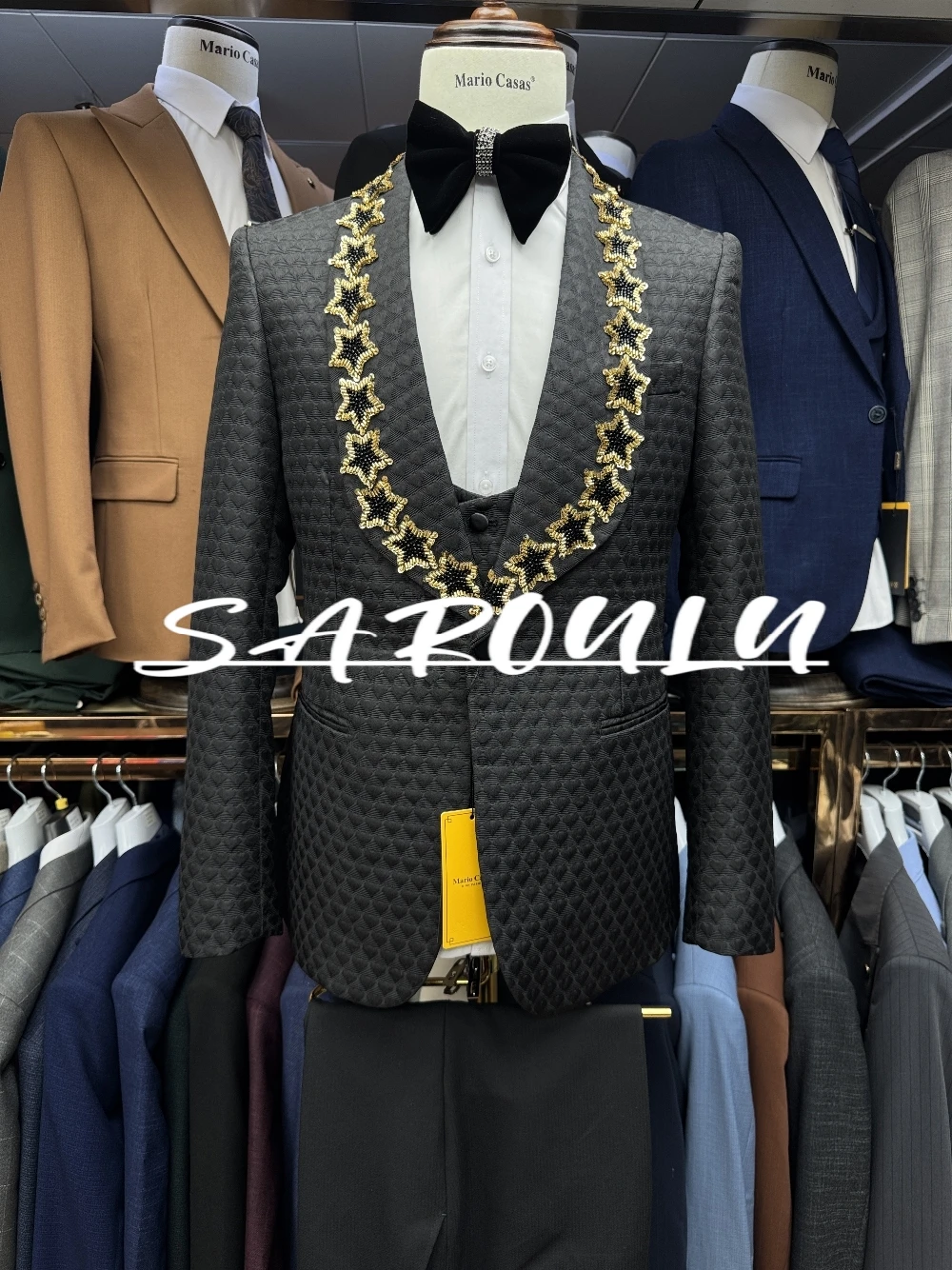 

Black Handsome Patterned Men's Suit, Golden Sequins Shawl Lapel Groom Wear, Popular 3-pieces Dancing Party Set, Delicate Tuxedo