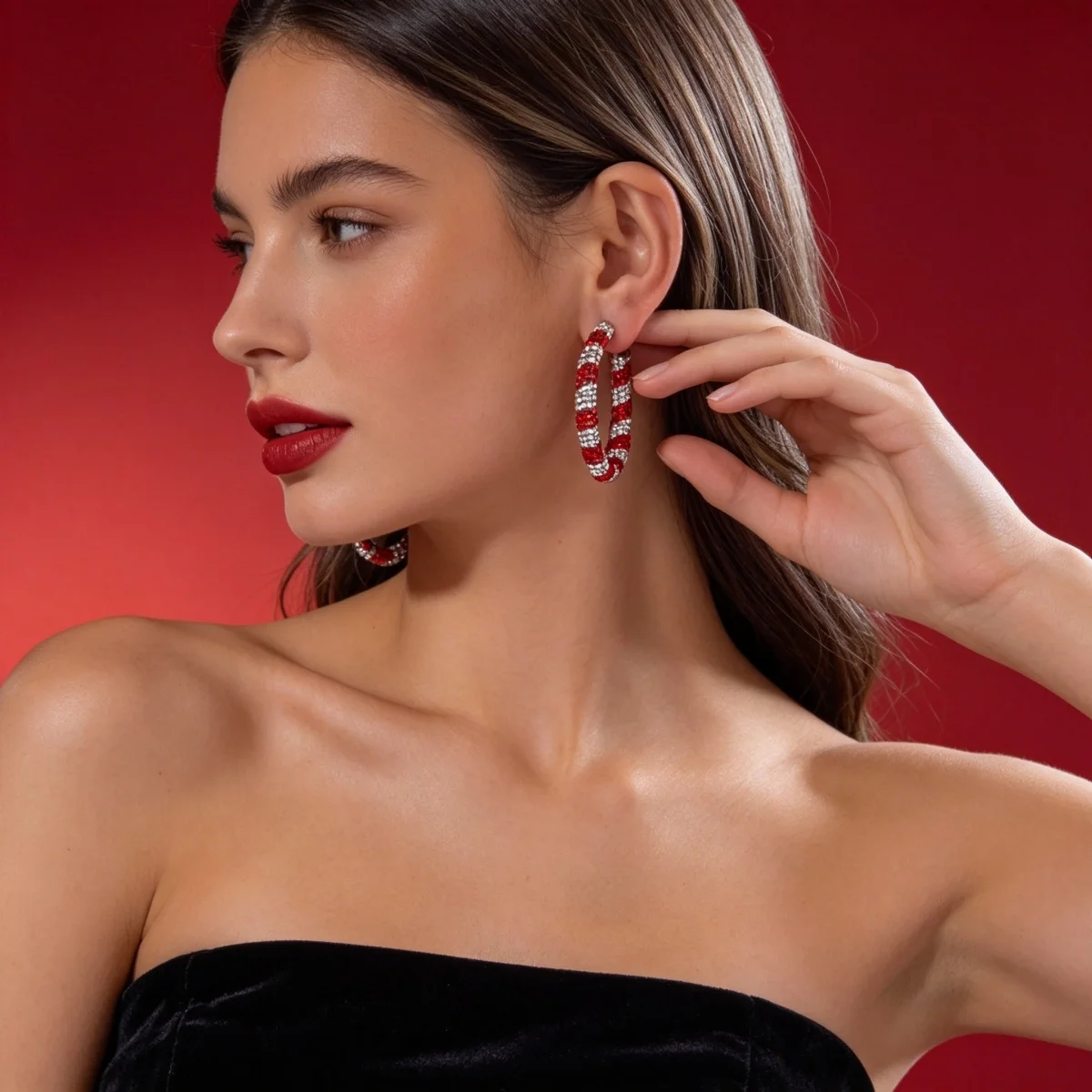 Weihnachtliche Vollrot-Weiß-Strass-Zuckerstangen-Creolen für Damen, Glänzende Gedrehte Streifen-Kreis-Ohrringe Schmuck – Detail 15