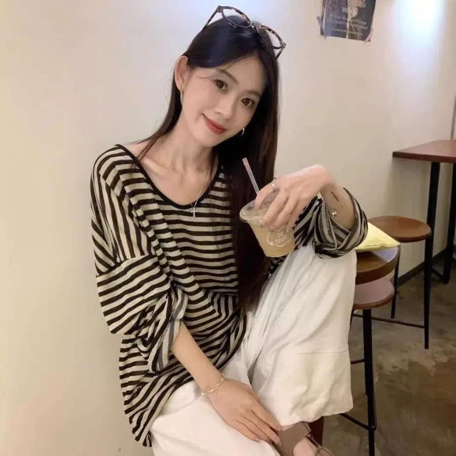 

【New style】Lazy style, u-neck, flared sleeves, striped T-shirt, women's summer new style, loose, slimming casual, sun-proof shi