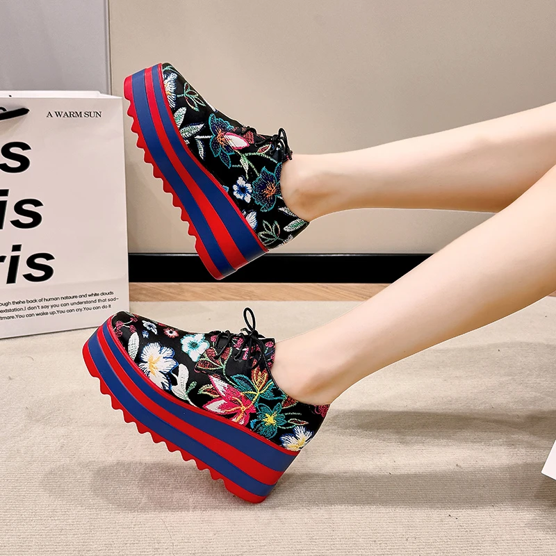 Zapatos Casuales de Plataforma - New Ethnic Fashion reseña y precio
