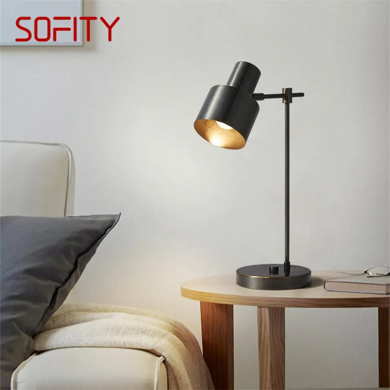 Sofity โคมไฟตั้งโต๊ะทองแดงร่วมสมัยหลอดไฟ LED สีดำทองเหลืองตกแต่งเรียบง่ายสร้างสรรค์สำหรับบ้านอ่านหนังสือและห้องนอน