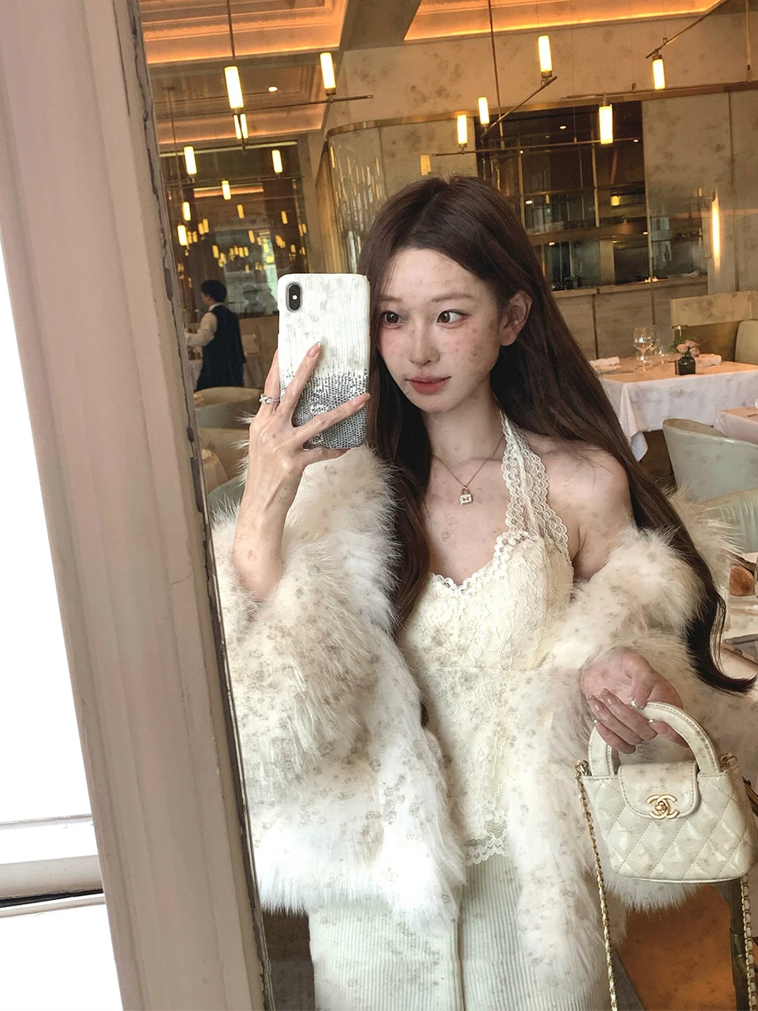 Spicy Girl Lace Halter Neck Vest Women's Fur Inner Wear Base with Chest Pad Beautiful Back Bra Integrated Backless Top