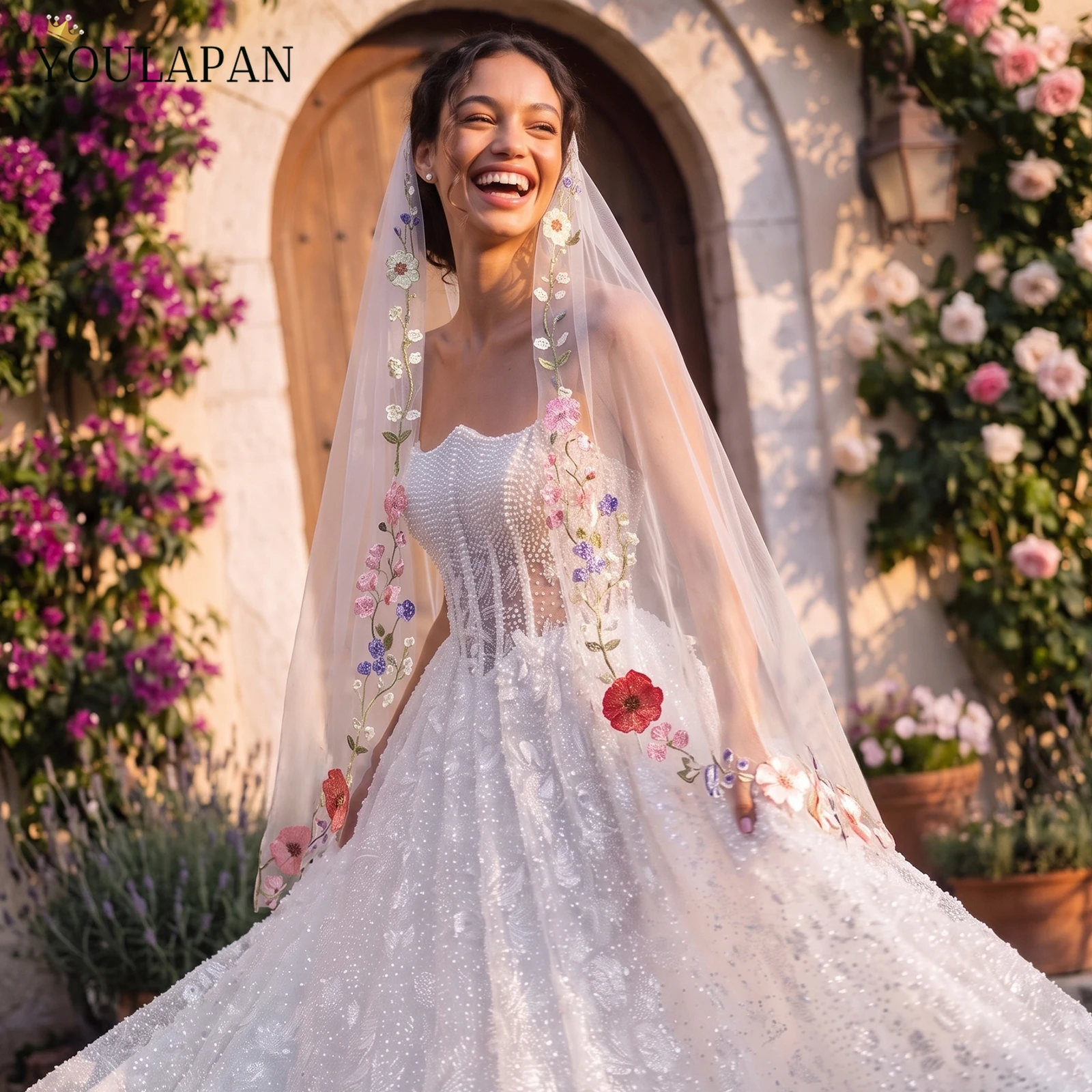TOPQUEEN Flower Lace Veil with Comb Lace Trimming Wedding Bridal Veil Fingertip Veil Floral Outdoor Veil All Around Lace V396