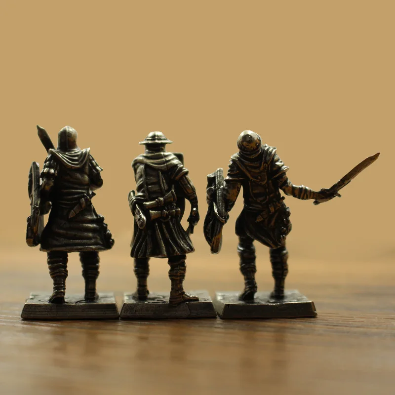 Cupronickel Mittelalterliche Legion Soldat Modell Actionfiguren Desktop Auto Innenraum Miniatur Ornament Zubehör Brettspielstück