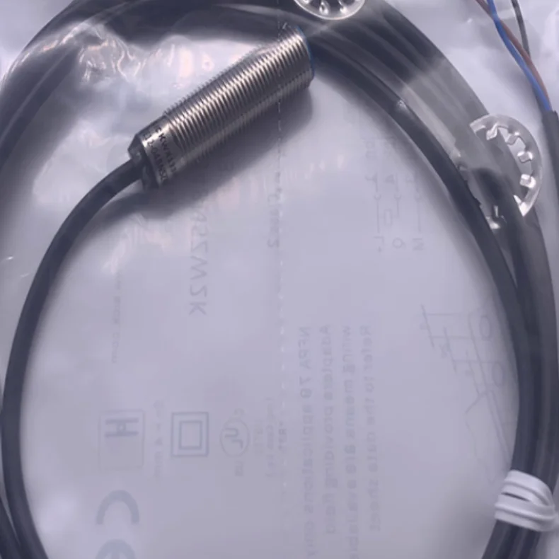 

3 шт. новый бесконтактный переключатель IME12-04BNSZW2S