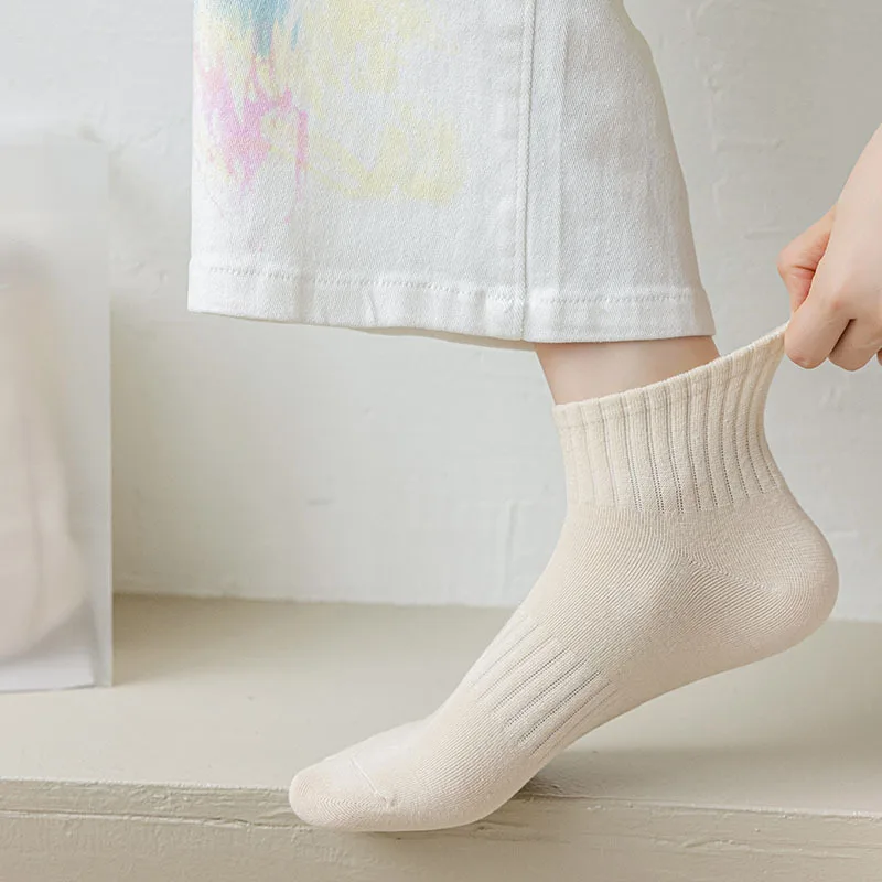 Cotton Socks For Women 2023 New Fresh Solid Color Breathable Casual Plain Cotton Socks Girl Comfortable Candy Color Ankle Socks