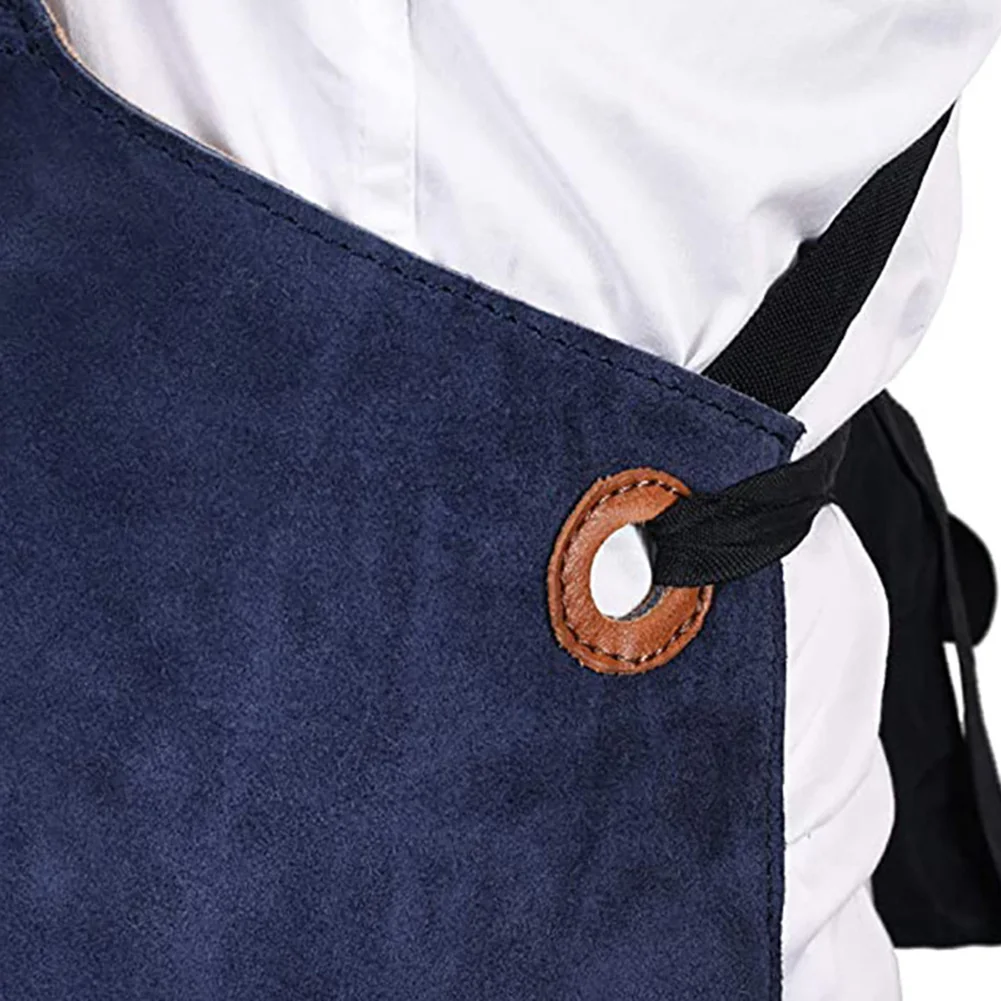 doublesided velvet apron with adjustable straps multiple pockets and PU leather contrast color for work tasks 1pcs