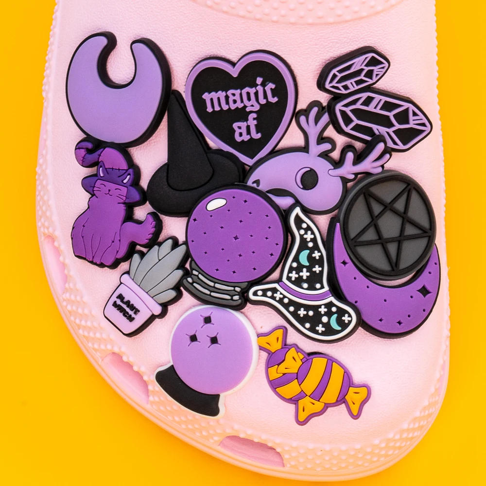 1 Stück Halloween-Schuhanhänger, lila Clog-Zubehör, magische Hexen, Schuhdekorationen, Anstecknadeln für Frauen und Mädchen, Kristall-Energiestein, Geschenk – Detail 8