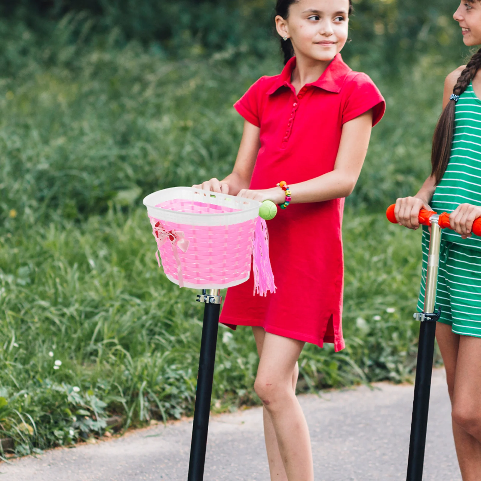 

1Set Bicycle Streamers Woven Basket Horn Safety Bell Tassel Set for Scooters Bike Accessories Handlebar Decoration