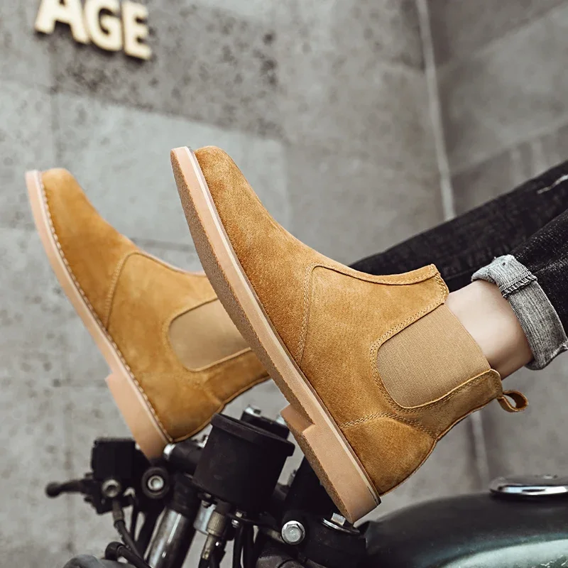 موضة الجلد المدبوغ أحذية الصحراء الرجال عالية الجودة تشيلسي الأحذية الجلدية حذاء كاجوال الذكور الانزلاق على الأحذية منخفضة الكعب أحذية العمل في الهواء الطلق رجل