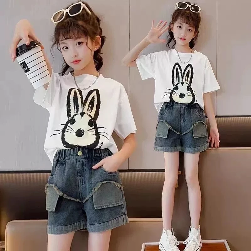 

Джинсовые шорты для девочек-подростков + футболка с рисунком кролика, комплект из 2 предметов, детская летняя одежда, наряд для девочек начальной школы
