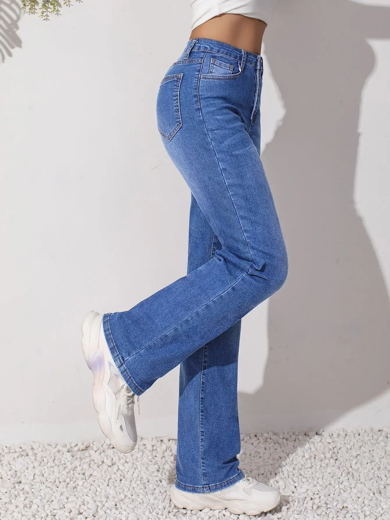 Trendy Y2k Jeans For Woman Blue Stretch Denim Pants Classic Straight Leg Comfort Fit Vintage Style Must Have Fashion