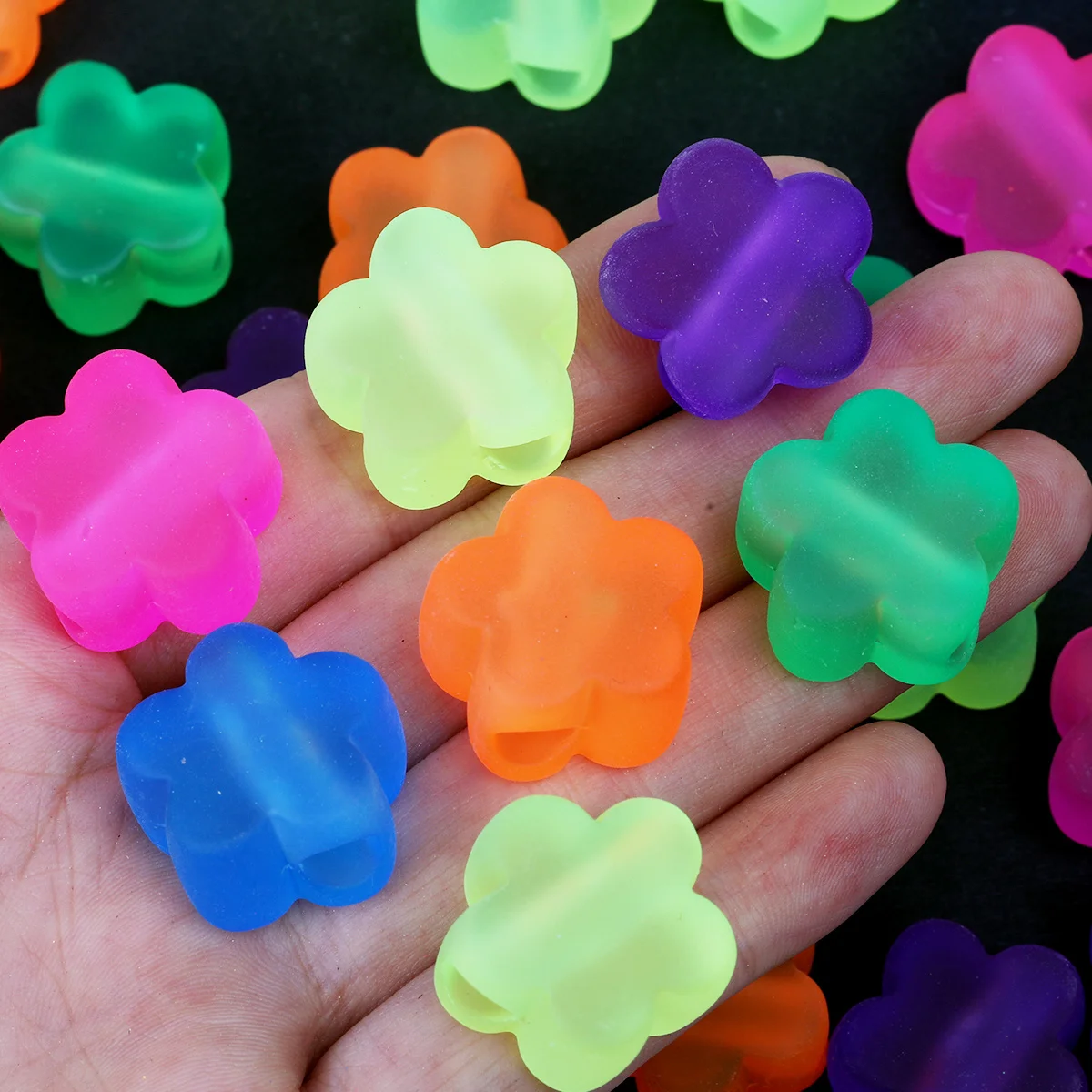10pcs Random Color Frosted Flower Acrylic Beads, 22mm Neon Translucent Loose Beads, Cute Four-Petal Flower Spacer Beads