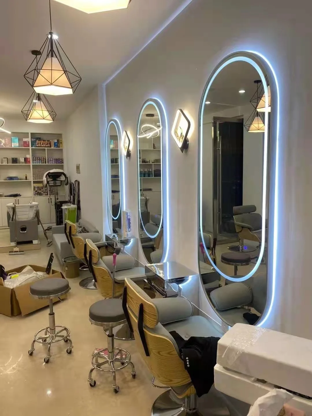 Conjunto de equipamentos para salão de beleza, estação de barbeiro, outros móveis para salão de beleza, espelho de barbeiro