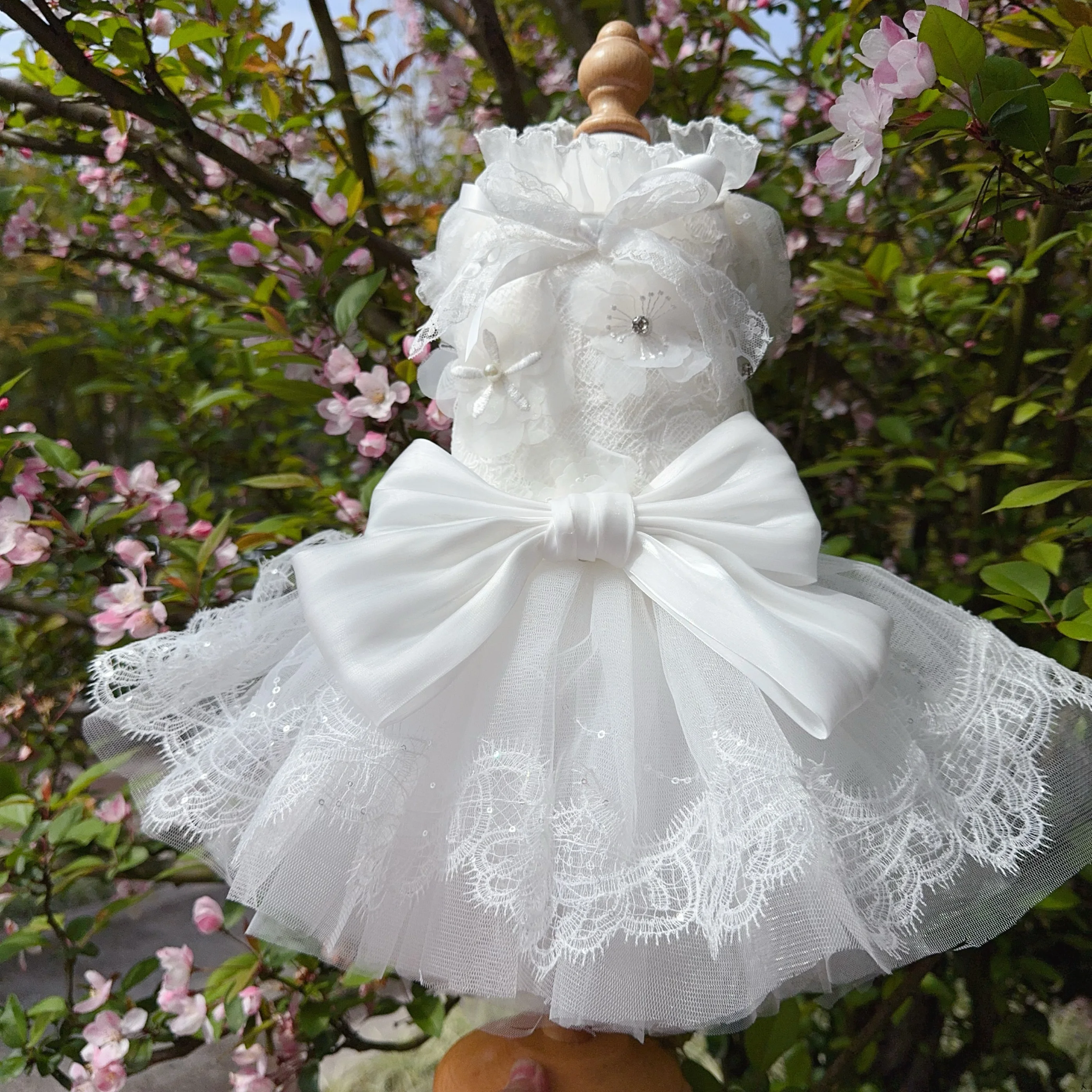 Puppy Dog Pure White Dress Clothing Luxury Handmade Lace Bow Long Tail Princess Dresses For Small Medium Dog Poodle Pet Clothes