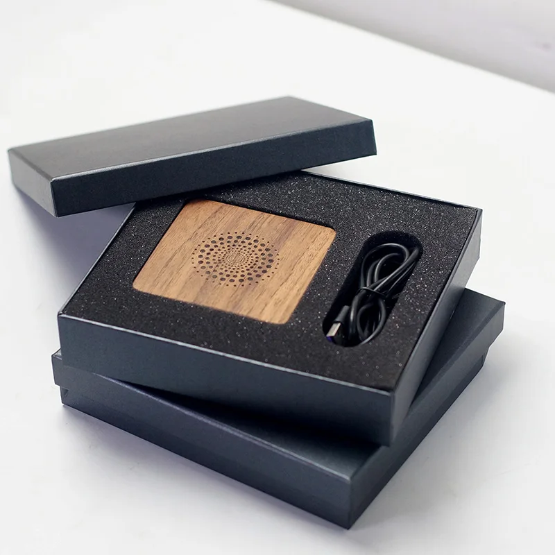 Black walnut solid wood wireless fast charger suitable for Apple iPhone 16, 15, Huawei, and Samsung phones