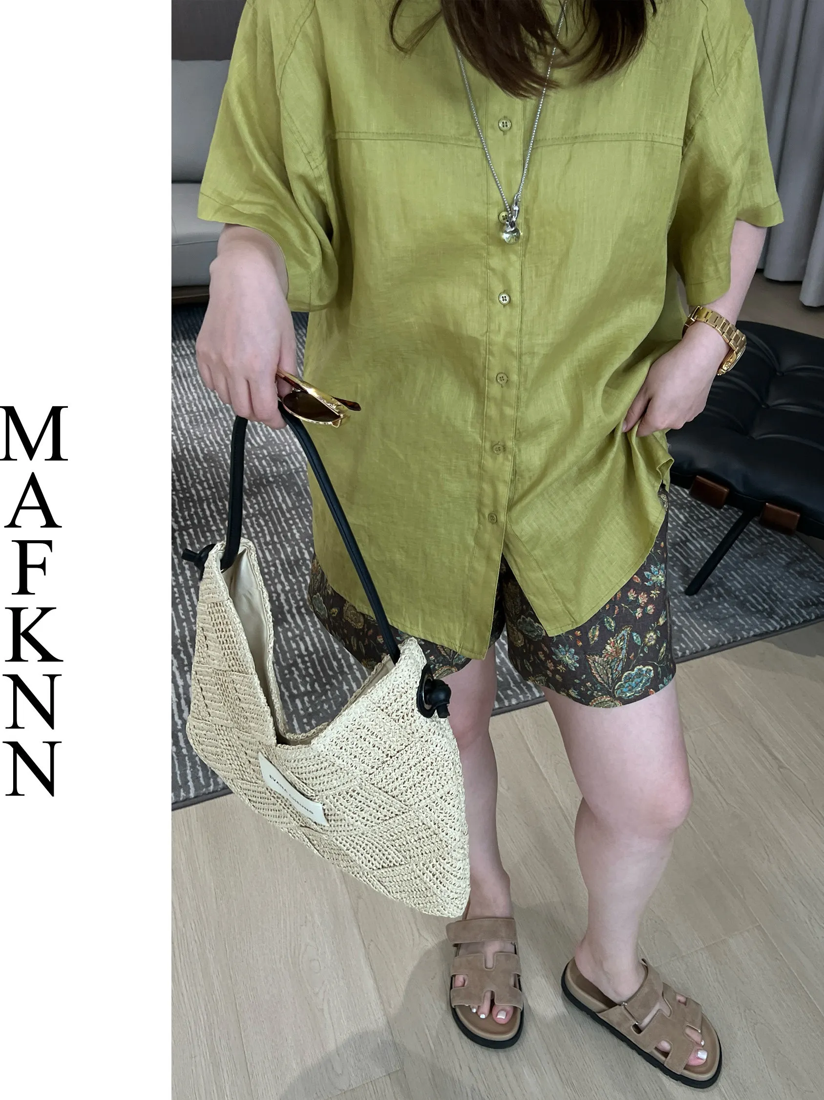 

Fashionable Slimming Large Size Women's Shirt round Neck Button up Long Sleeve Top Jiojio Private Collection MK12293