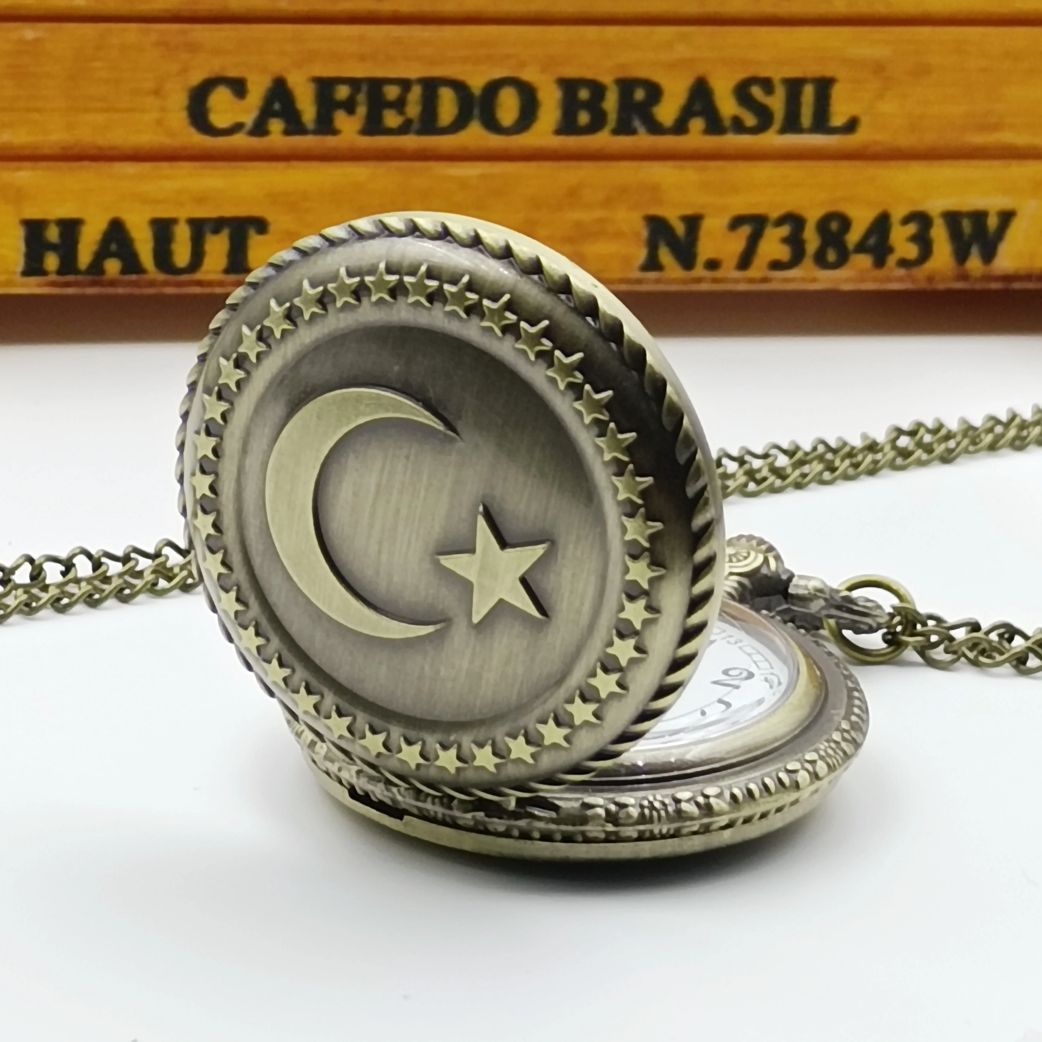 Vintage Bronze Star And Moon Engraved Necklace Quartz Pocket Watch For Holiday Gifts For Men And Women