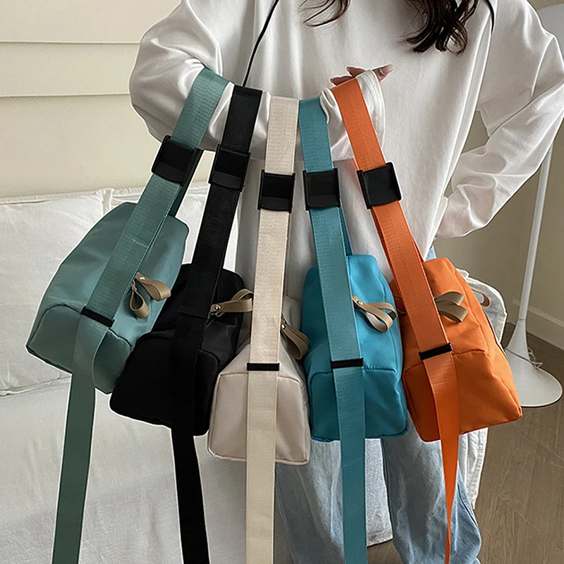 

Outdoor Student Bag in Stylish Korean Japanese Style; Oxford Cloth Crossbody Bag for Women